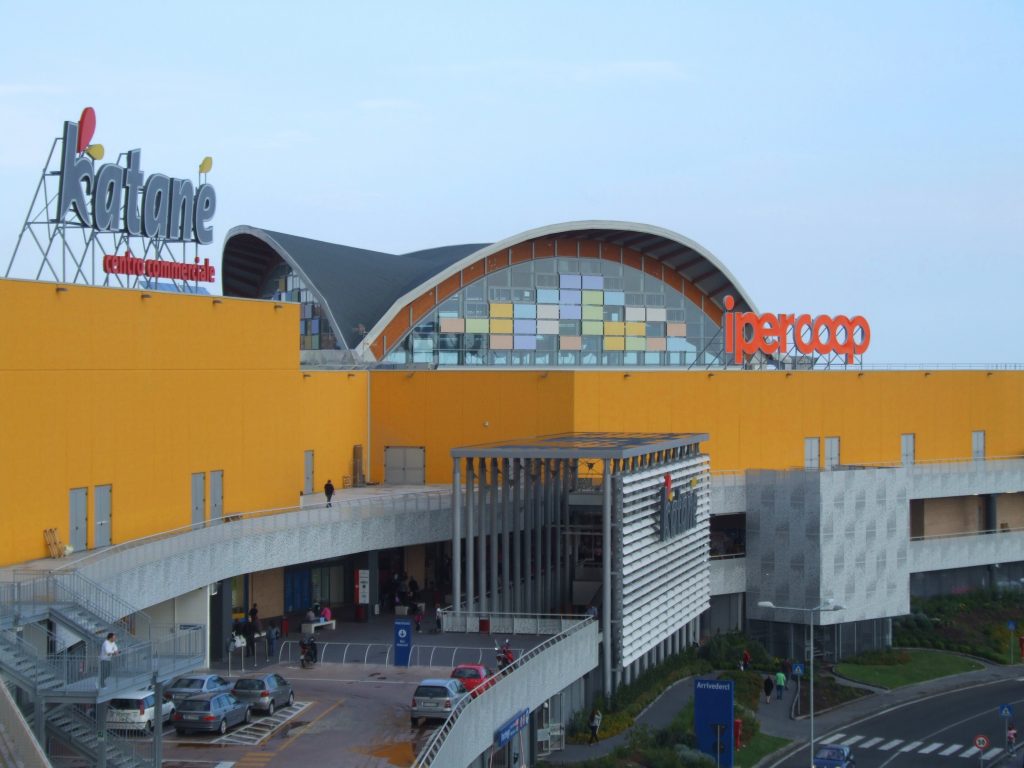 A new shopping center opens in Catania