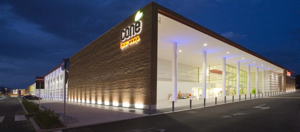 Acquisition of the hypermarket found inside the “Conè” shopping center in Conegliano Veneto